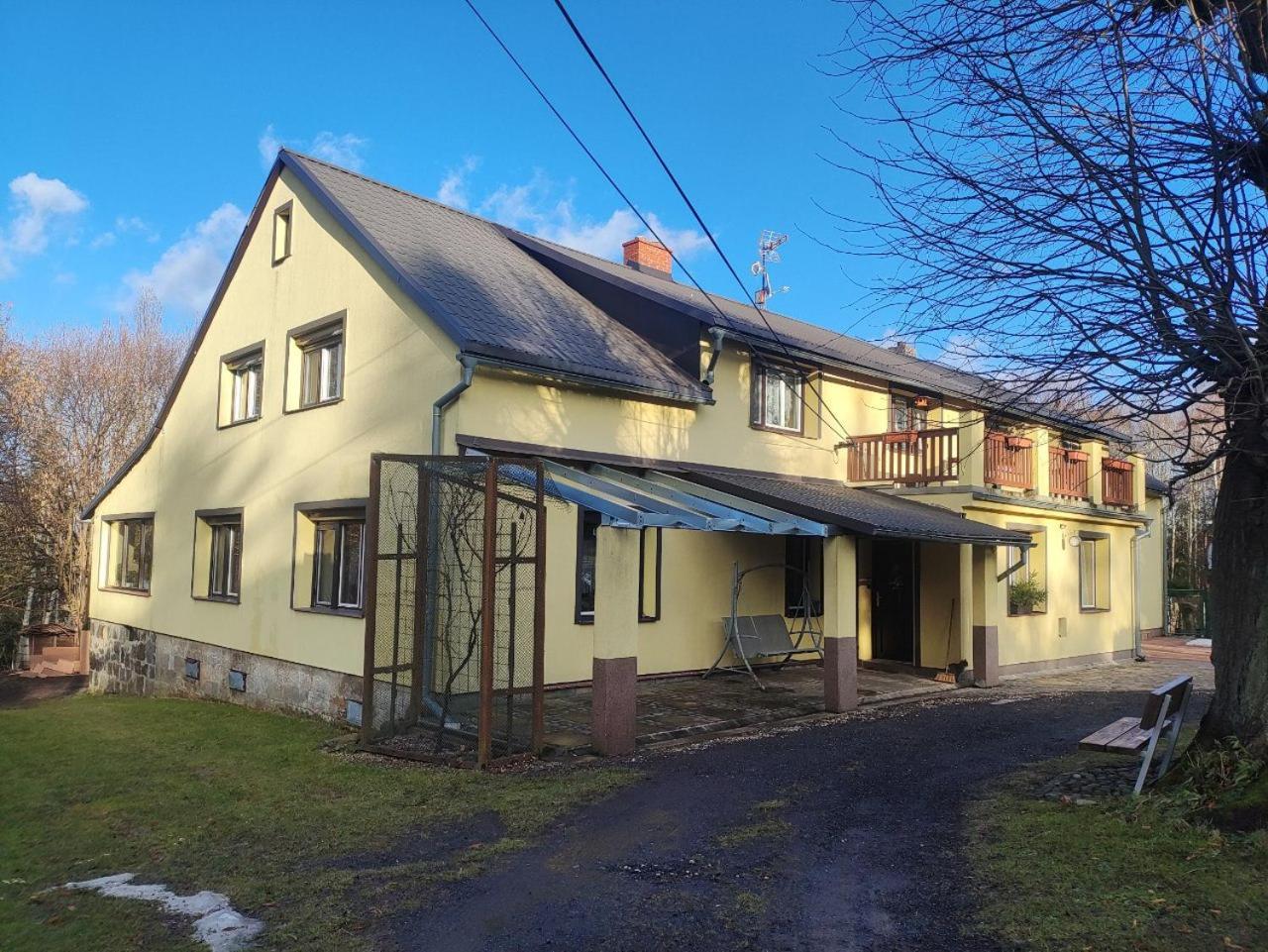 Na Kopci 84 Apartment Stare Krecany Exterior foto